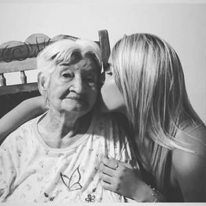 Meet your Posher, Angeline